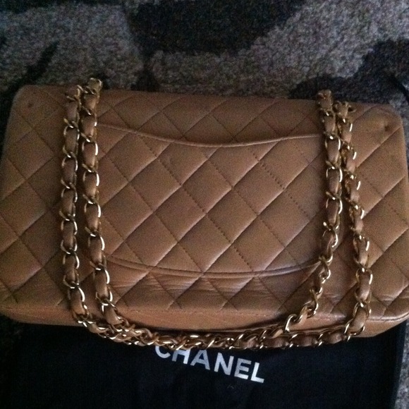 SOLD Authentic Beige Lambskin Chanel double flap - Picture 3 of 4