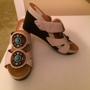 Vince Camuto wedges