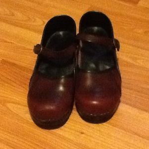 Sanita Clogs Size 39.  Maroon in color.