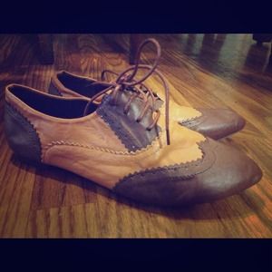 Brand New Dark brown/ tan oxford shoes