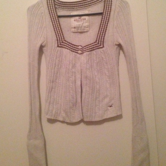 NEVER WORN two button Hollister sweater