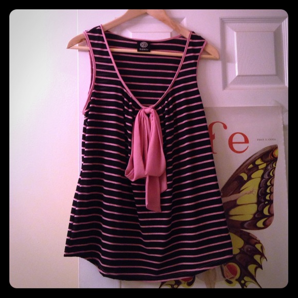 black/pink striped tank w/bow tie