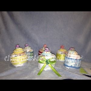 Diaper cupcakes