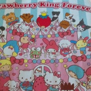 hello kitty posters/gift wrap