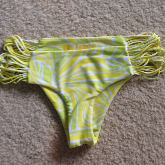 Sold!!!!!$$$$ Mikoh swimwear velzyland bikini