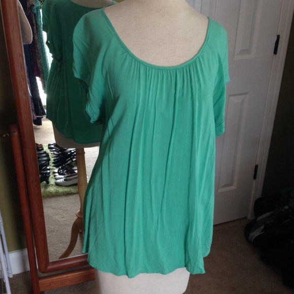 ❎Sold Locally!❎Sea Green blouse