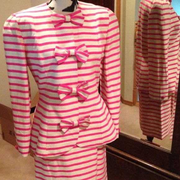 ❌SOLD IN BUNDLE❌Vintage One-Of-A-Kind Suit❌SOLD❌