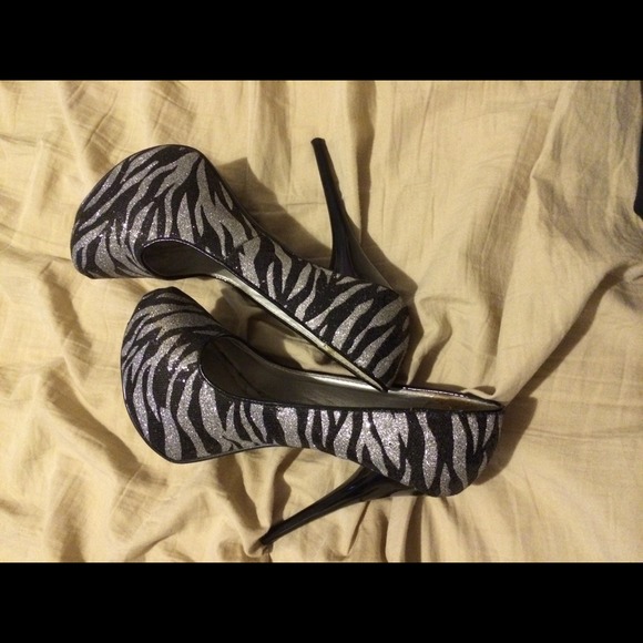 Glitter zebra heels 6 1/2 $25