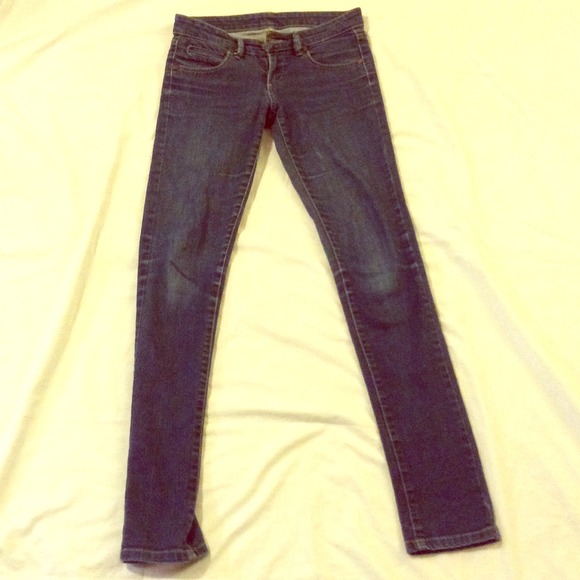 *clearance*BCBG MaxAzria Skinny Jeans