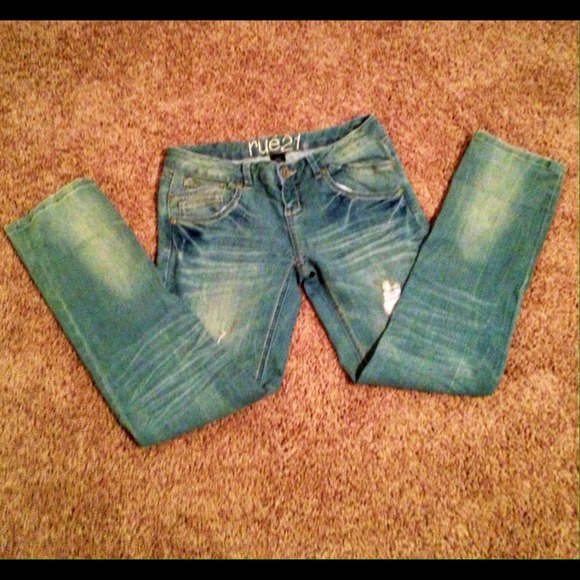 Capris - Picture 2 of 4