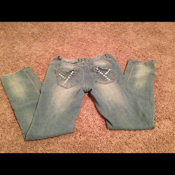 Capris - Picture 3 of 4