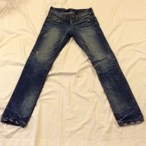 On hold! Revival jeans and floral shoes