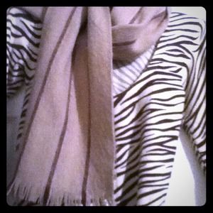 Great quality NEW scarf 100% Acrylic Cashmere Feel