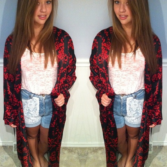 Kimono - Picture 1 of 1