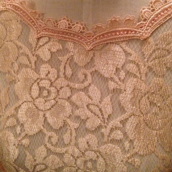Vintage Lace Top - Picture 4 of 4