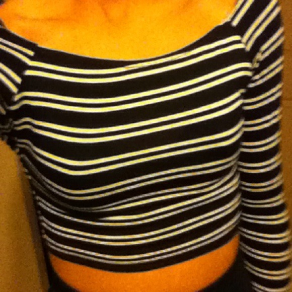 striped crop top - Picture 2 of 2