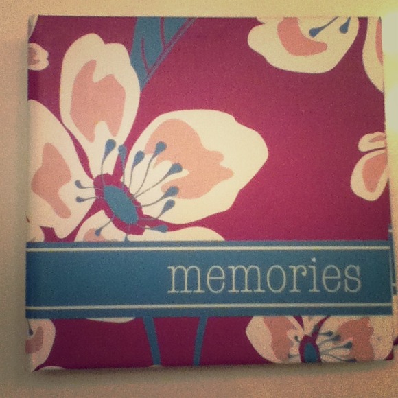 ⛔SOLDINBUNDLEBeautiful memories NWOT photo album~