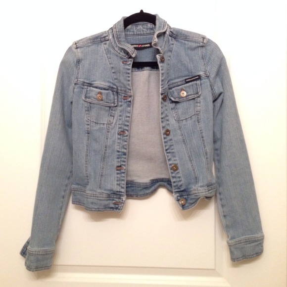 🚫SOLD in bundle🚫DKNY faded jean jacket