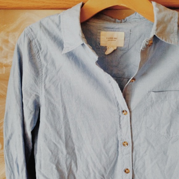 Forever 21 Tops - ⚡️FLASH SALE⚡️Light Blue Button Up