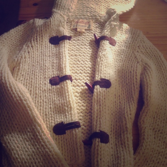 Knitted Sweater! Size medium. Hollister