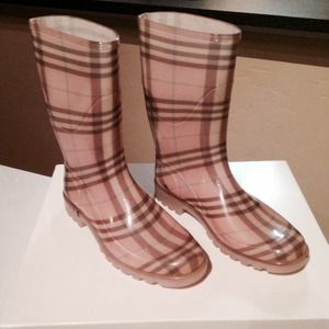 Burberry Rain Boots (Authentic!)