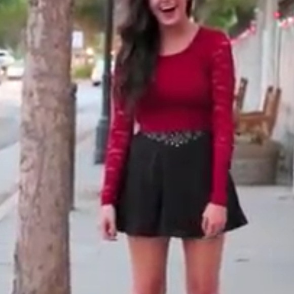 LOOKING FOR WHOLE OUTFIT💃👀👀👀👀👀👀 - Picture 2 of 2