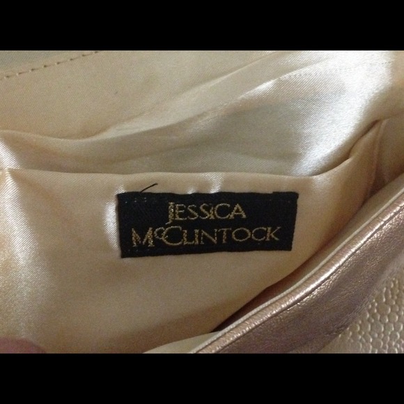 SoLD!!!!🎉🎉🎉NWOT Gold Jessica McClintock Clutch - Picture 3 of 4