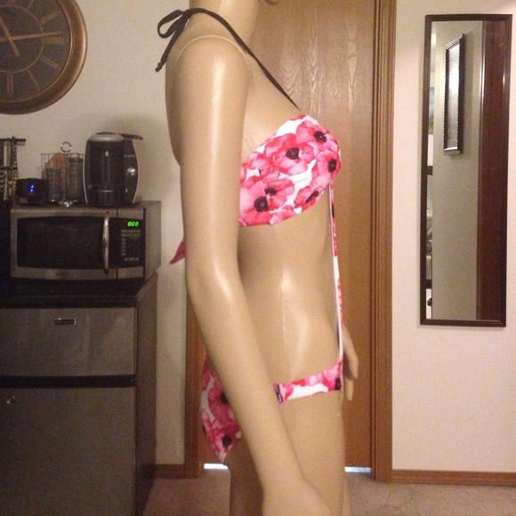 Floral swimsuit - Picture 3 of 3