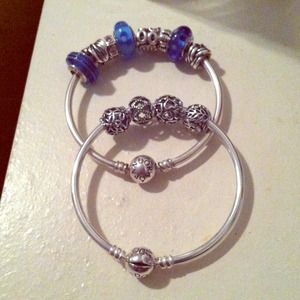 !!HOLD!!! Bundle - bracelet & makeup bag