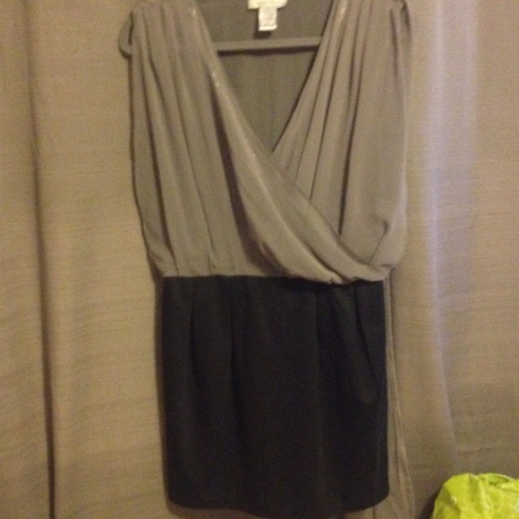 ❌SOLD in Bundle❌ Gray and black dress