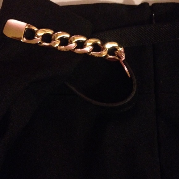NWOT🌺Beautiful Black Stretch Skirt w/Gold accent - Picture 4 of 4