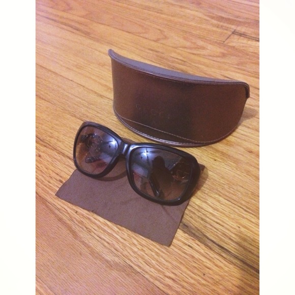 ✖️SOLD✖️ Authentic Gucci Sunglasses 🍥
