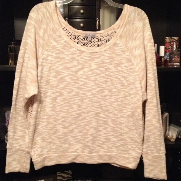 🚫Sold🚫Beige and white Charlotte Russe Sweater