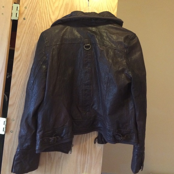 Leather jacket - Picture 2 of 4