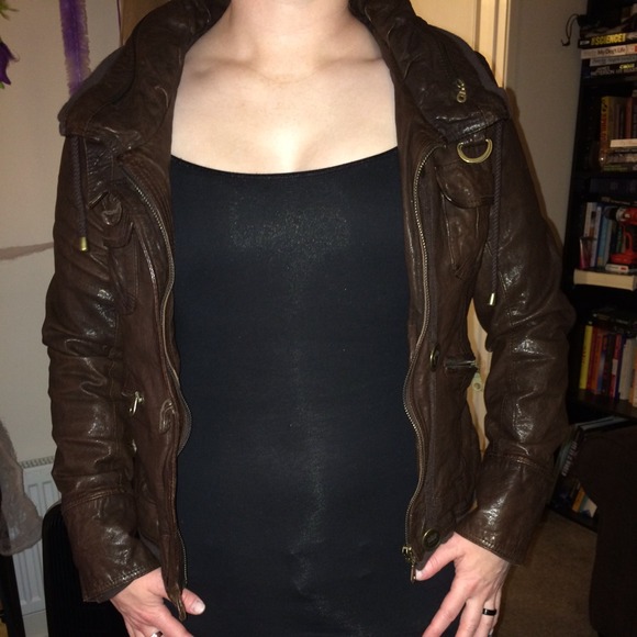 Leather jacket - Picture 3 of 4