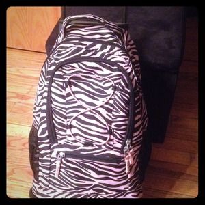 Old navy duffel bag on wheels