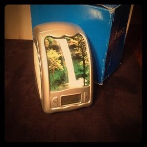 Clock w/ soothing sounds