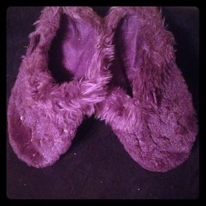 Size 7-8 fancy slippers