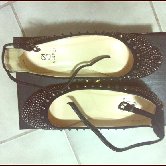 Shoe