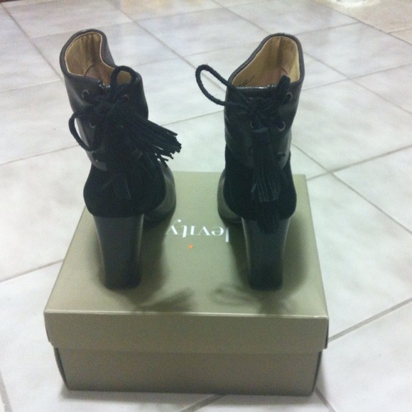 Boots - Picture 2 of 4