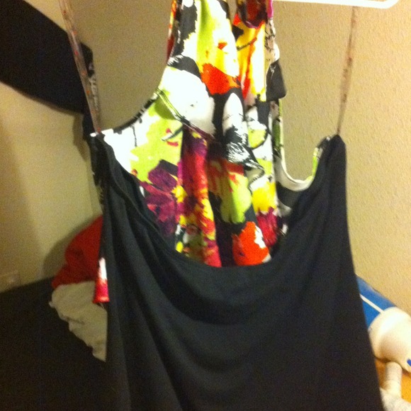 Multi-colored halter top - Picture 4 of 4