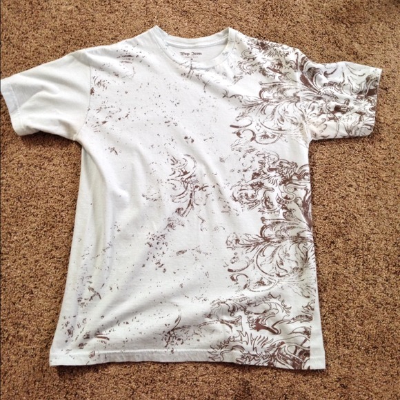 🚫SOLD IN BUNDLE🚫Men's graphic t