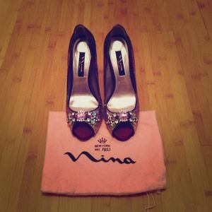 Nina Erna Peep-Toe Pump