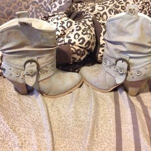 Cow boy styled boots