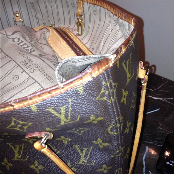 🔴SOLD🔴AUTHENTIC** Louis Vuitton neverfull MM - Picture 3 of 4