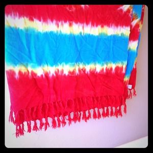 Multicolored sarong with fringe
