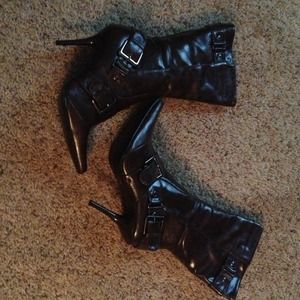 Beyond boots size 10 brand new