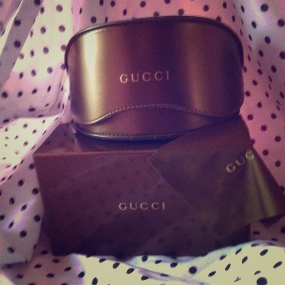❤Gucci Sunglass Case, Box and Cloth❤
