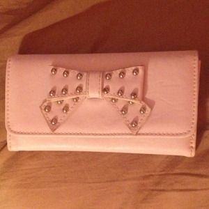 White bow wallet with decal