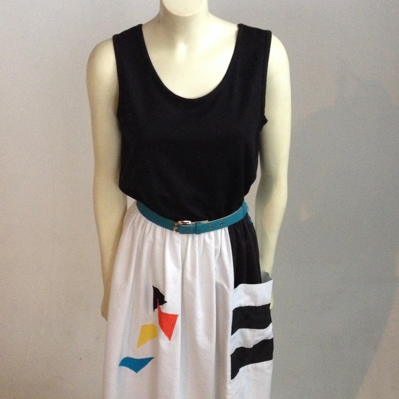 🚫BUNDLED🚫🎉HOST PICK🎉 Vintage harlequin dress - Picture 2 of 4